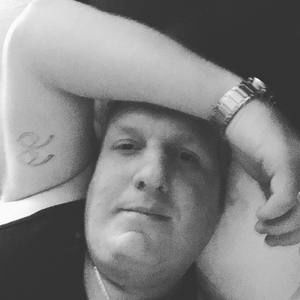 Meet your Posher, Armani